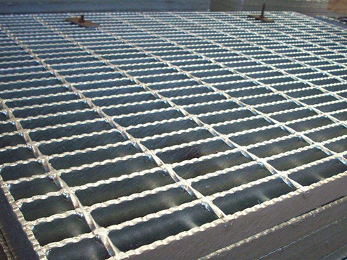 哪些情況會引起格柵板的使用壽命減少呢？